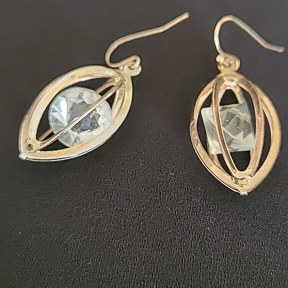 💞💗 Vintage Gold Tone Round Faceted Glass Stone Encased Caged Earrings - Picture 7 of 7